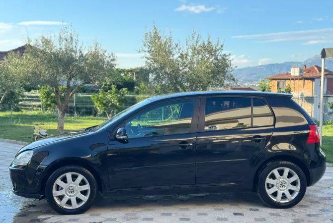Cars for sale in Tirana - 3,900 Euro