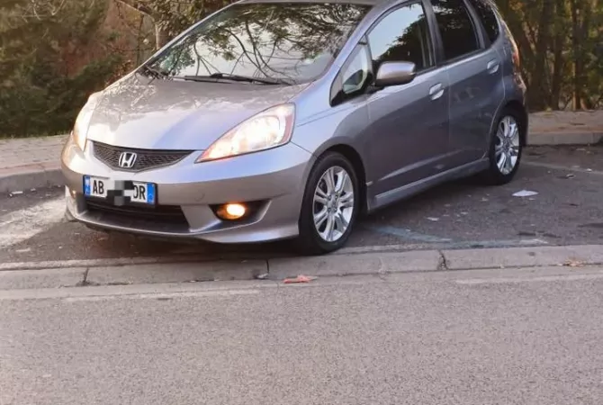 Cars for sale in Tirana - 5,800 Euro