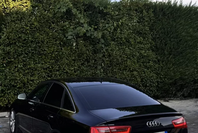Makina ne shitje  ne Tirane - 10,500 Euro