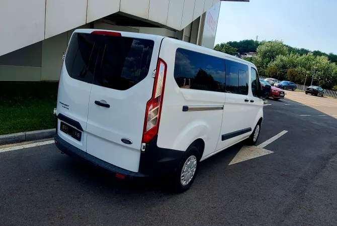 Makina ne shitje ne Tirane, Ford, 2015 Diesel,Kambio Manual Pagesa 10,000  Euro.