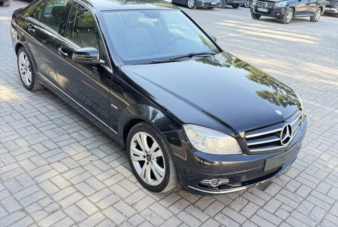 Auto in Vendita  a Tirana - 6,600 Euro