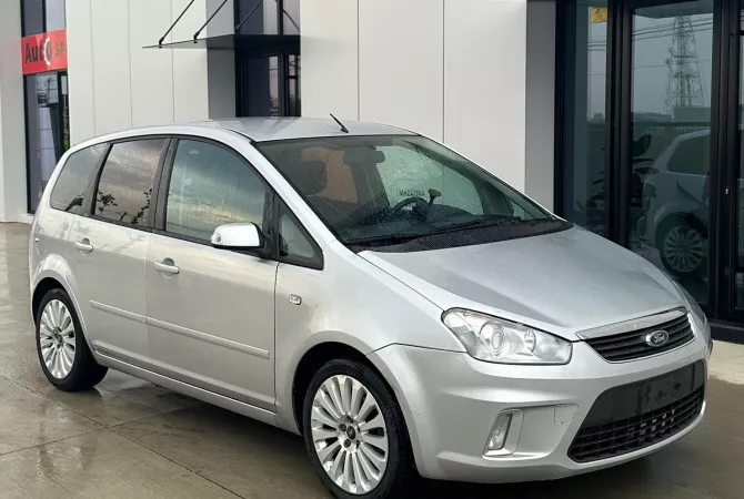 Makina ne shitje  ne Tirane - 3,200 Euro