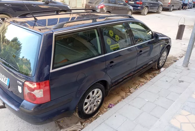 Makina ne shitje  ne Tirane - 2,500 Euro