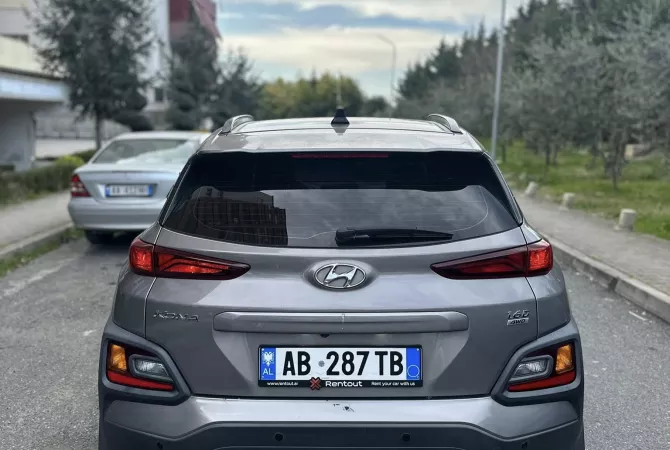 Makina ne shitje ne Tirane, Hyundai, 2018 Diesel,Kambio Automatik Pagesa 12,500  Euro.