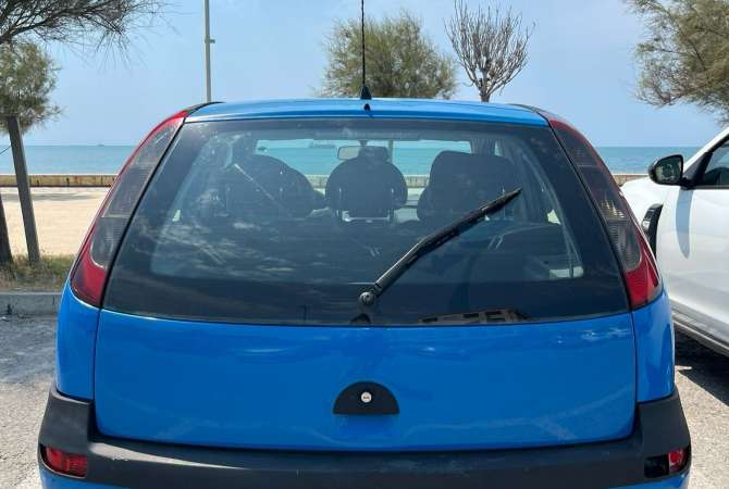 Makina ne shitje  ne Tirane - 2,000 Euro