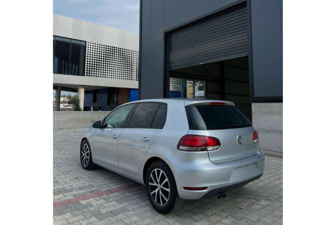 Makina ne shitje  ne Tirane - 7,000 Euro