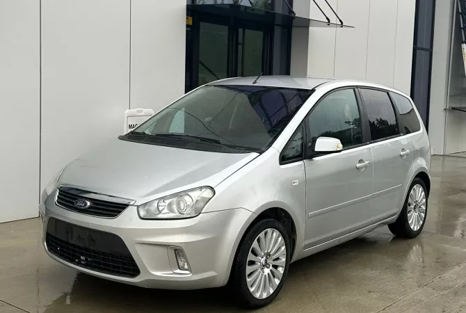 Makina ne shitje  ne Tirane - 3,200 Euro