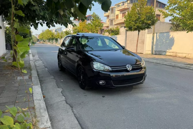 Makina ne shitje  ne Tirane - 6,500 Euro