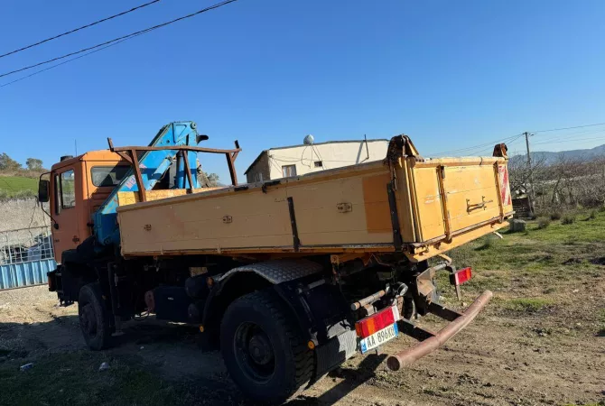 Makina ne shitje ne Tirane - 27,000 Euro