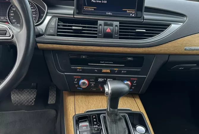 Makina ne shitje ne Tirane - 12,300 Euro