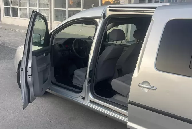 Cars for sale in Tirana - 6,000 Euro