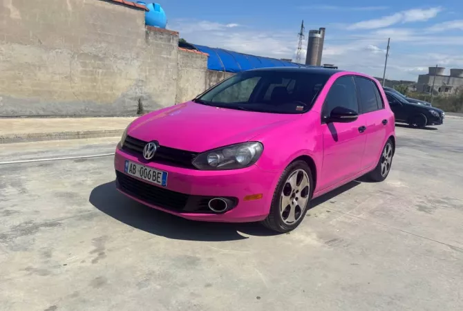 Makina ne shitje ne Tirane, Volkswagen, 2010 gasoline-gas,Kambio Automatik Pagesa 6,000  Euro.