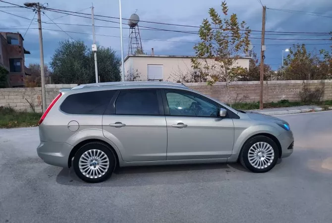 Makina ne shitje ne Tirane, Ford, 2010 Diesel,Kambio Manual Pagesa 430,000  Leke.