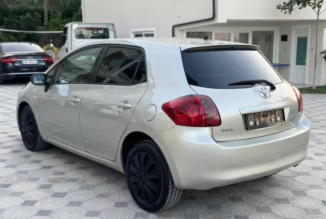 Makina ne shitje ne Tirane - 4,400 Euro