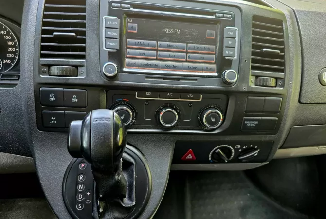 Makina ne shitje ne Tirane, Volkswagen, 2015 Diesel,Kambio Automatik Pagesa 8,300  Euro.