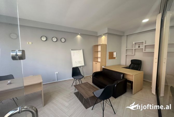 Ambient biznesi me qera 1+1 ne Tirane - 650 Euro