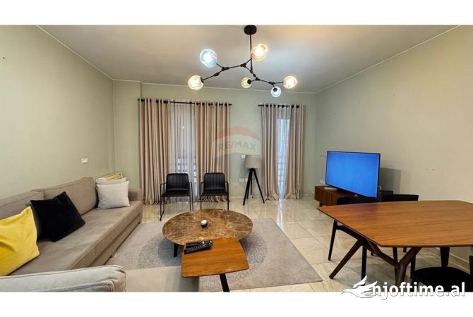 Shtepi me qera Apartament ne Tirane, 2+1, Mobilimi E mobiluar, Pagesa 800  Euro.