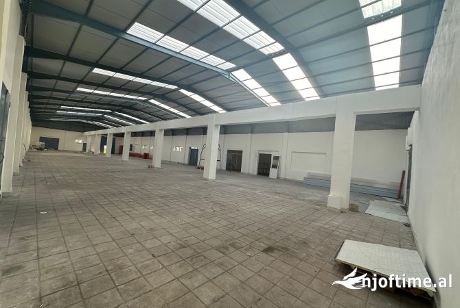 Magazine me Qira - 1000m2 te Rruga e Kavajes