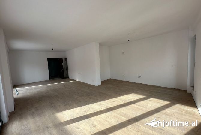 Shtepi ne shitje 3+1 ne Tirane - 305,100 Euro