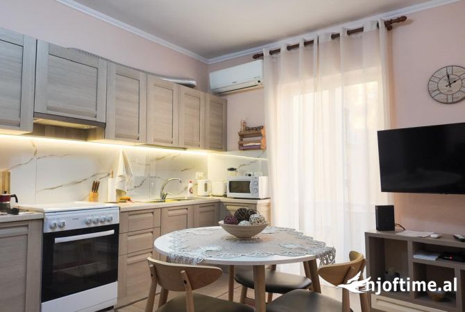 Shtepi me qera 2+1 ne Tirane - 700 Euro