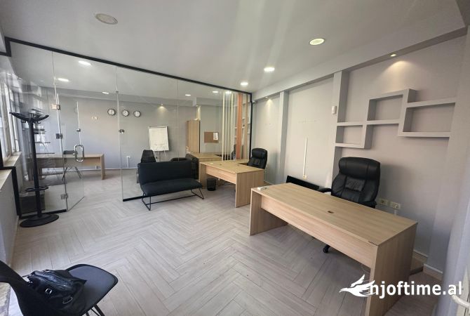 Ambient biznesi me qera 3+1 ne Tirane - 650 Euro