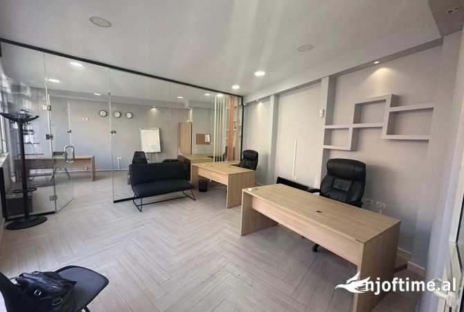 Ambient biznesi me qera 3+1 ne Tirane - 650 Euro