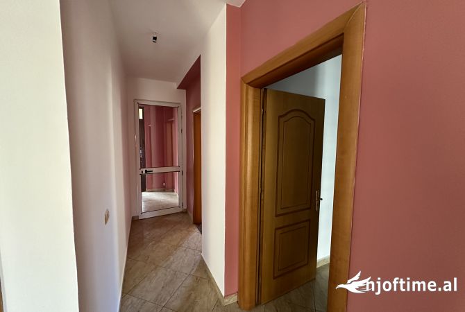 Shtepi me qera 2+1 ne Tirane - 550 Euro