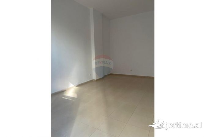 Ambient biznesi ne shitje 1+1 ne Tirane - 99,000 Euro