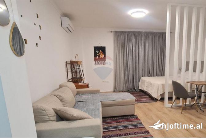 Shtepi me qera Garsoniere ne Tirane - 400 Euro