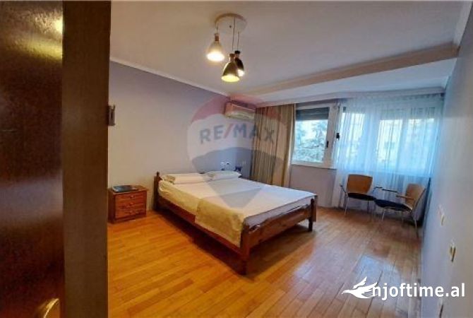 Shtepi me qera 1+1 ne Tirane - 550 Euro