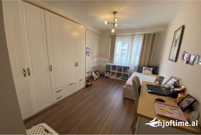 Shtepi me qera Apartament ne Tirane, 2+1, Mobilimi E mobiluar, Pagesa 800  Euro.