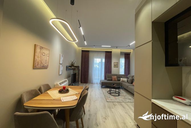 Shtepi me qera 2+1 ne Tirane - 900 Euro