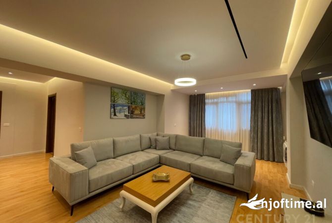 Shtepi me qera 2+1 ne Tirane - 1,000 Euro