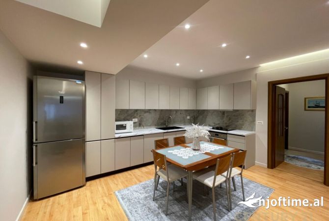 Shtepi me qera 2+1 ne Tirane - 1,000 Euro