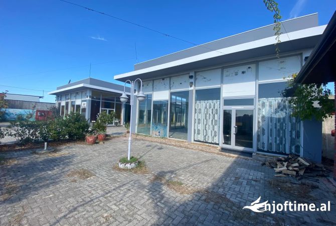 Ambiente Commerciale in Vendita 1+1 a Durazzo - 700,000 Euro