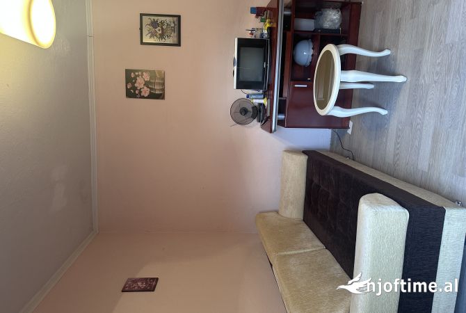 Shtepi me qera 1+1 ne Tirane - 40,000 Leke