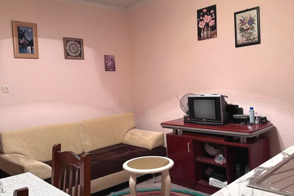 Shtepi me qera 1+1 ne Tirane - 400 Euro