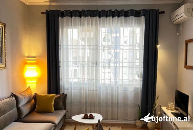Shtepi me qera 2+1 ne Tirane - 60,000 Leke
