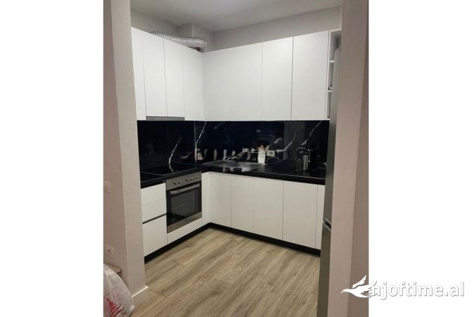 Shtepi me qera 2+1 ne Tirane - 500 Euro