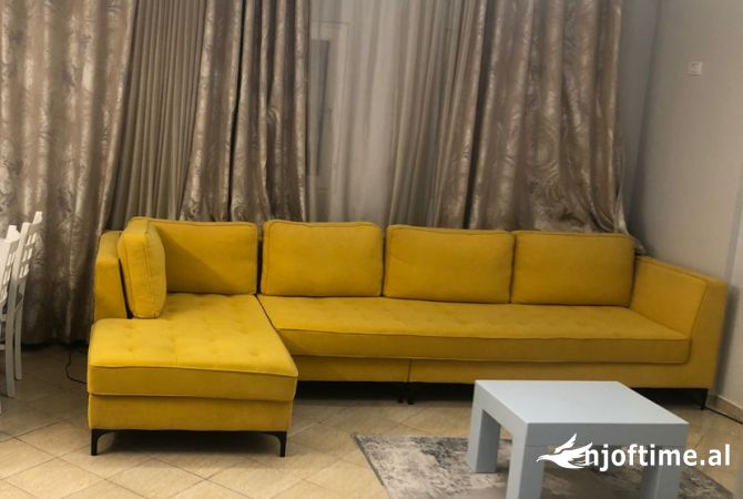 Shtepi me qera 2+1 ne Tirane - 65,000 Leke