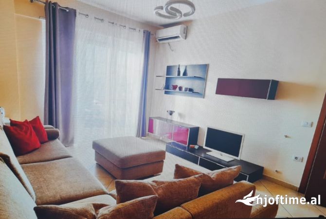 Shtepi me qera 1+1 ne Tirane - 55,000 Leke