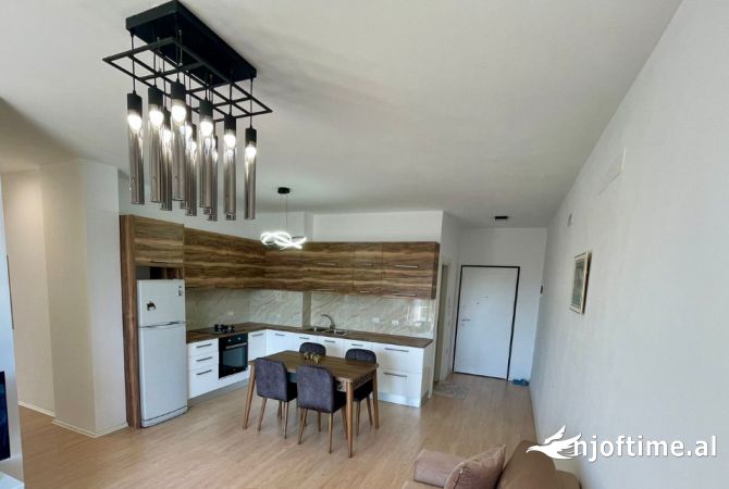 Shtepi me qera 2+1 ne Tirane - 50,000 Leke