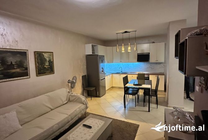 Shtepi ne shitje 2+1 ne Tirane - 140,000 Euro