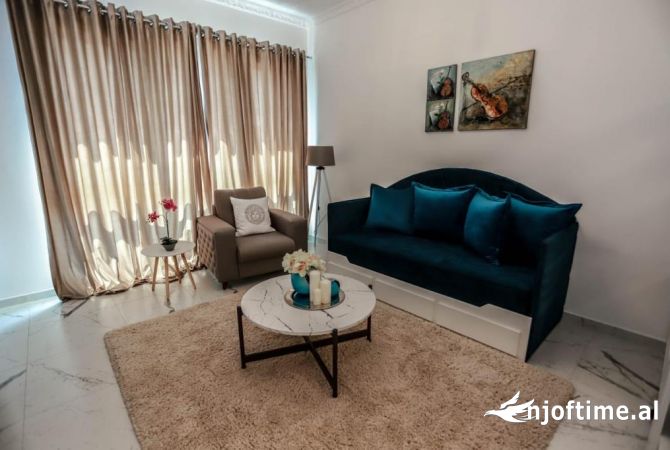 Shtepi me qera 1+1 ne Tirane - 80,000 Leke