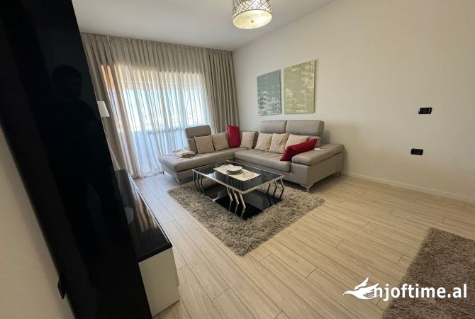 Shtepi me qera 2+1 ne Tirane - 500 Euro