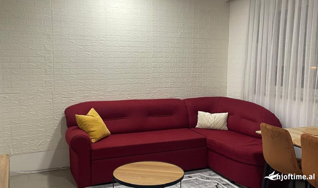 Shtepi me qera Apartament ne Tirane, 1+1, Mobilimi E mobiluar, Pagesa 50,000  Leke.