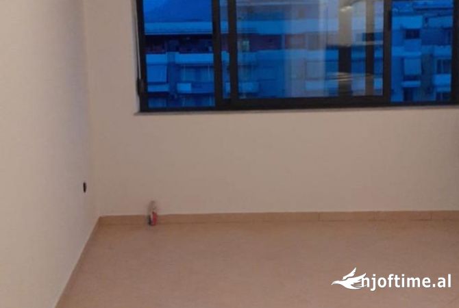 Shtepi me qera 1+1 ne Tirane - 32,000 Leke