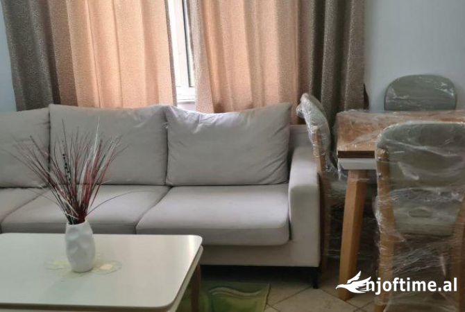 Shtepi me qera 2+1 ne Tirane - 500 Euro