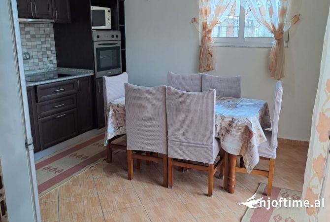 Shtepi me qera 2+1 ne Tirane - 45,000 Leke