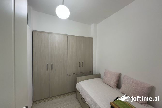 Shtepi me qera 2+1 ne Tirane - 450 Euro